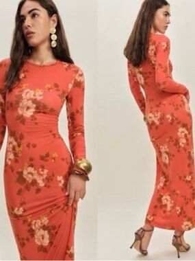 NWT • Reformation Tommie Knit Dress in Coral Bloom
- Large
